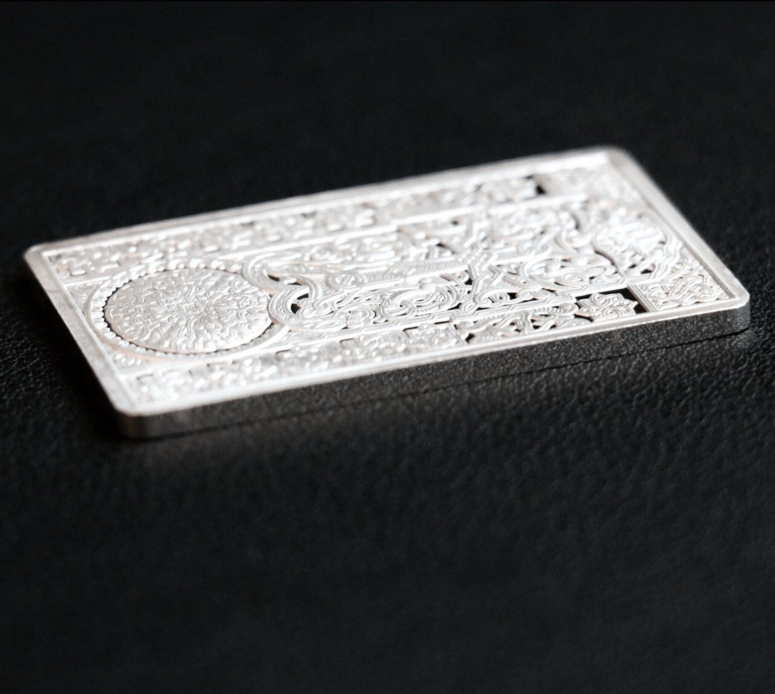 (NEW) 2025 Vardan Mamikonian Silver Cross Stone 1oz Bar (Khachkar) Pomegranate Mint
